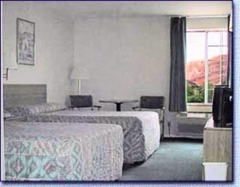 Moab Gateway Inn At Arches Nat'L Park Exterior foto